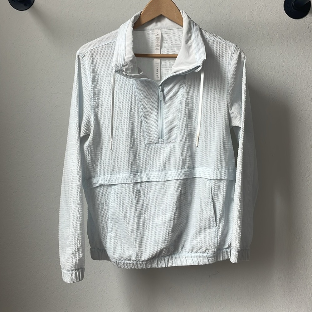 Lululemon Pack Light Pullover *Packable - Picture 3 of 14